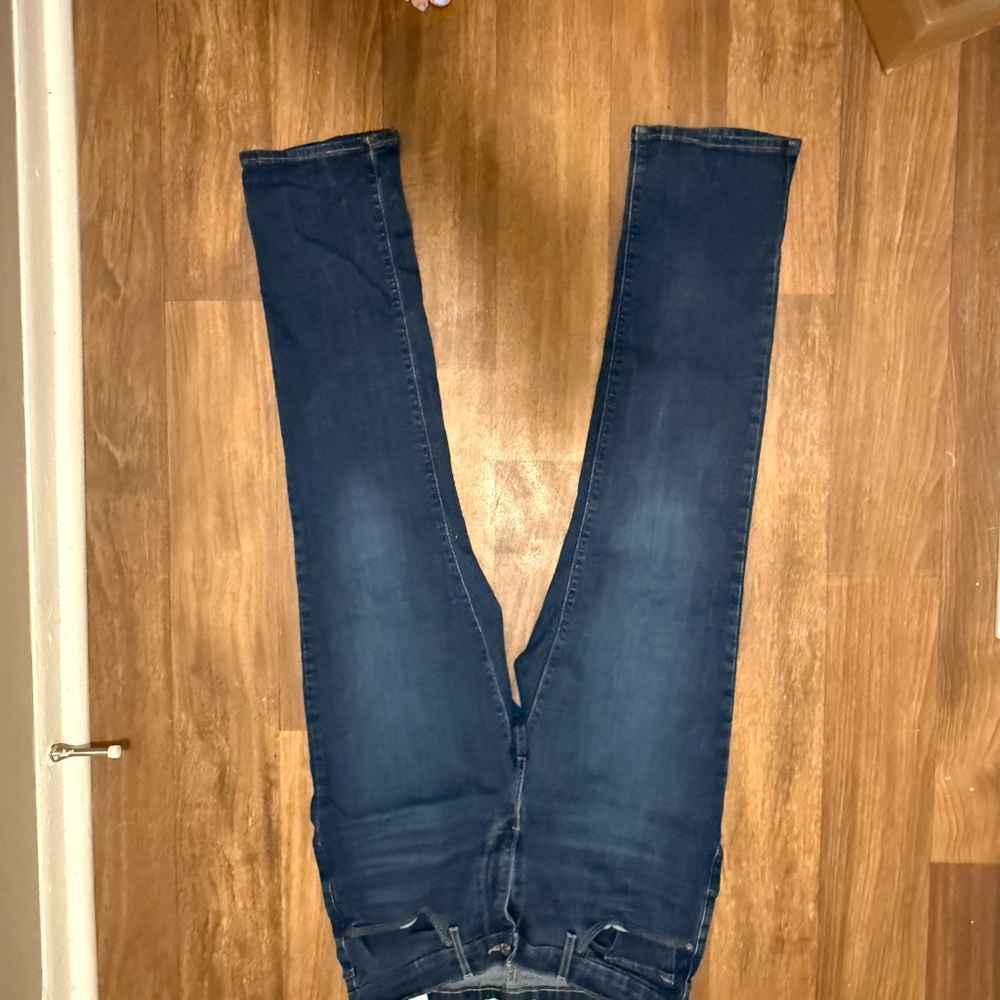 Levi's Women's Jeans - Dark Blue NWOT